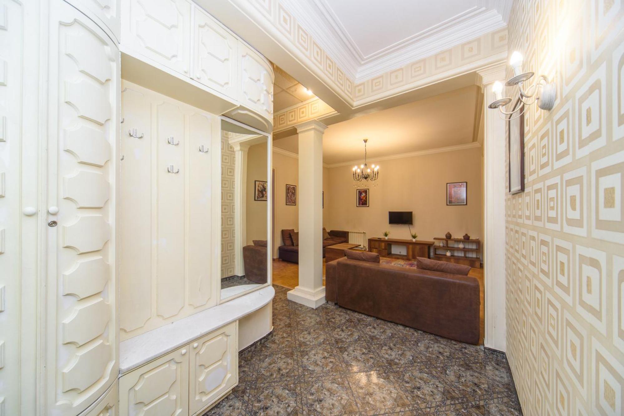 Gio's * Tbilisi